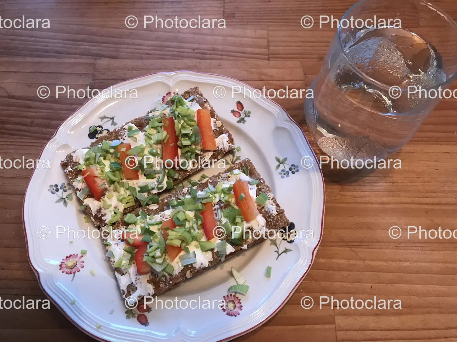 delicious-meal-on-a-plate-with-water.jpg