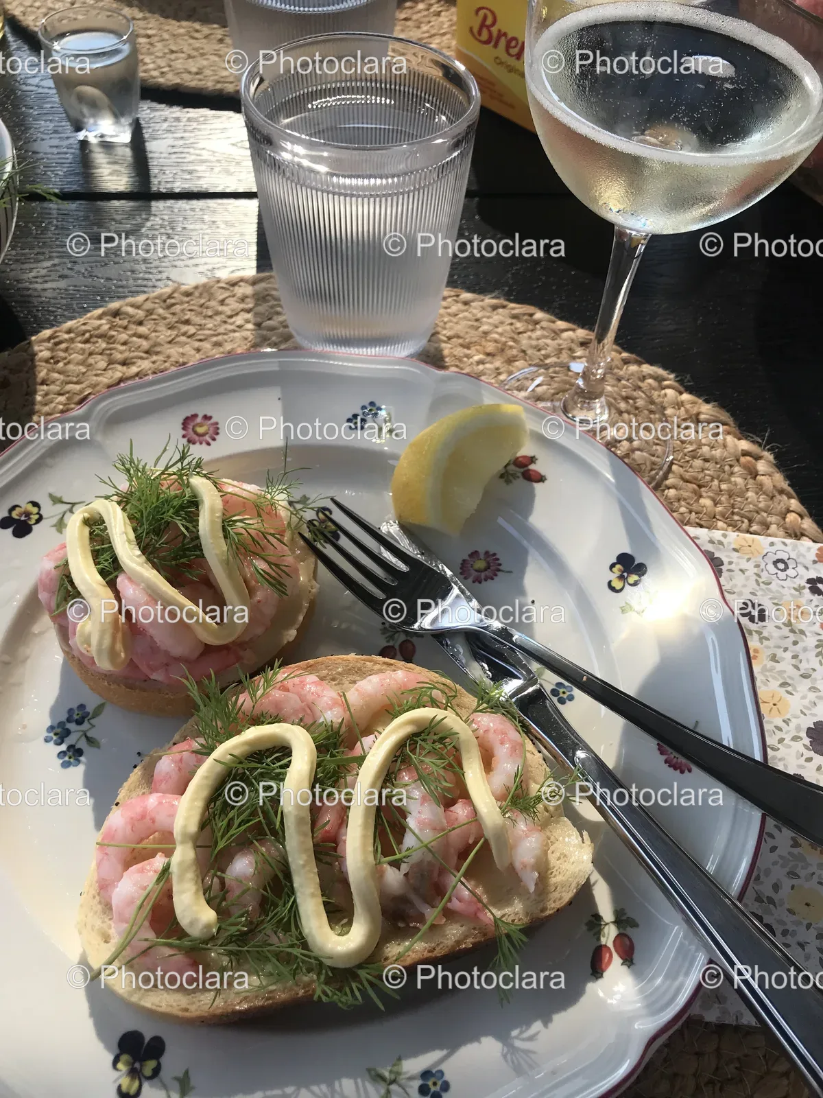 elegant-brunch-table-setting.jpg