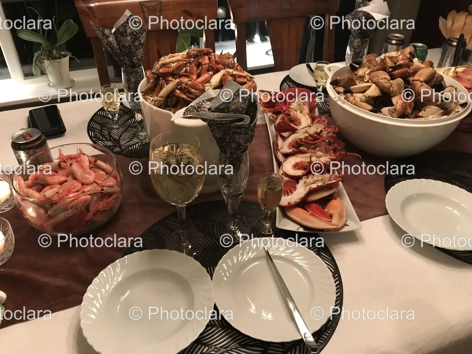 Premier-Dining-Experience-With-Fine-Wine.jpg