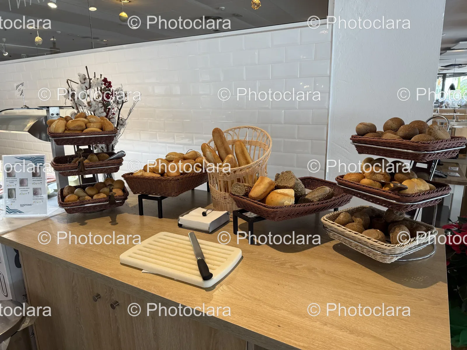 Bountiful-Bread-Display.jpg