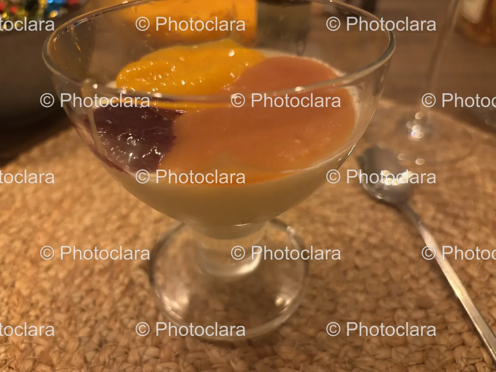 Classic-Cocktail-Glass-with-Citrus-Fruit.jpg