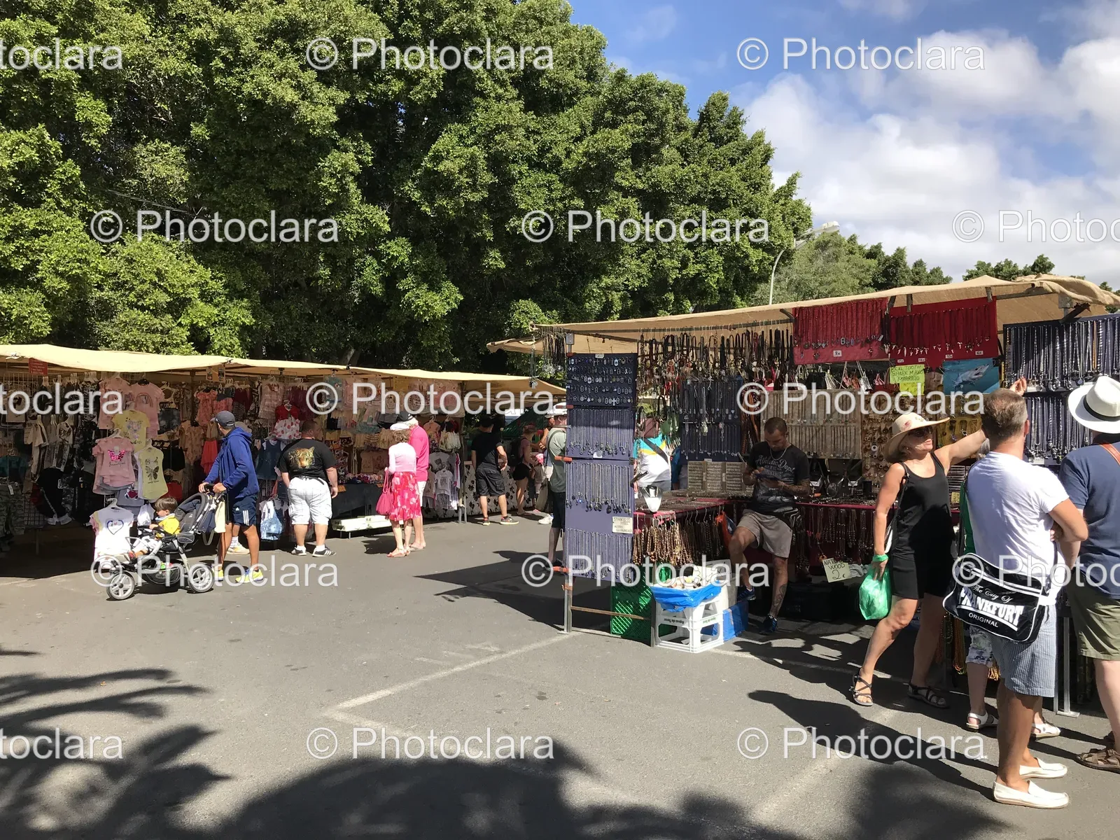 People-Enjoying-Busy-Outdoor-Market.jpg