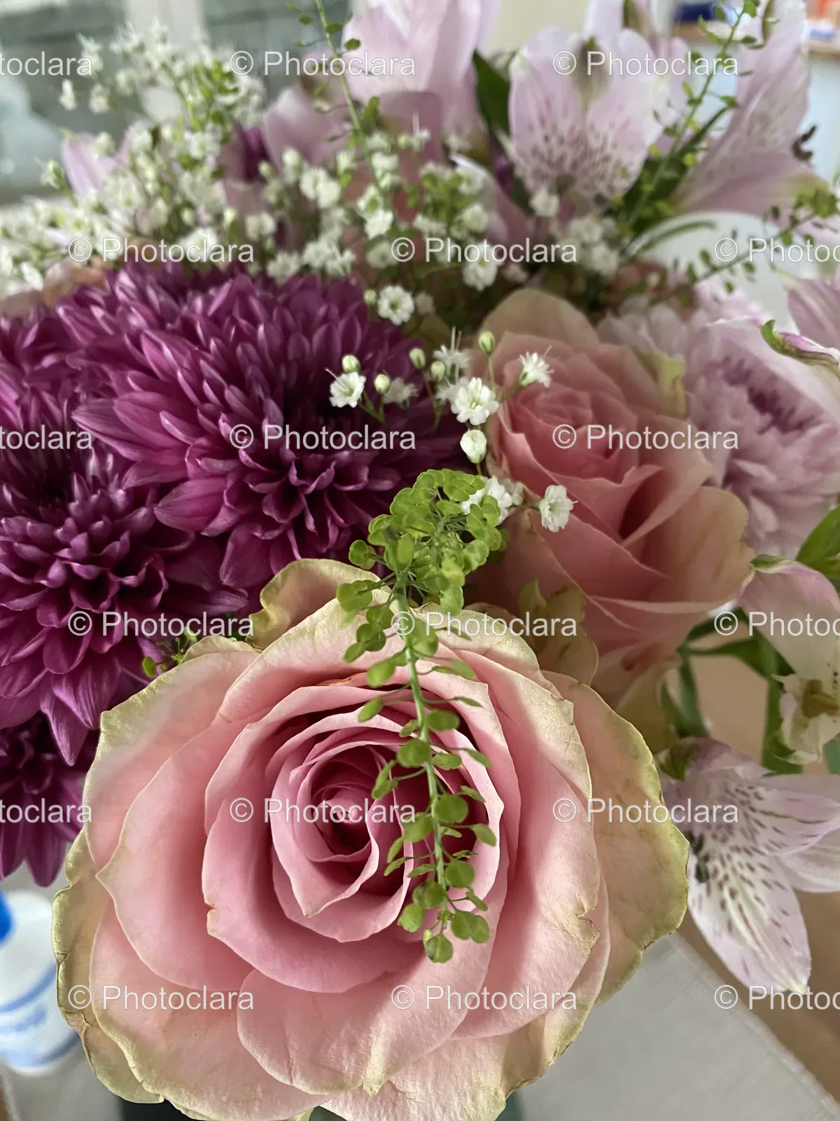 Close-Up-of-Rose-Floral-Design.jpg