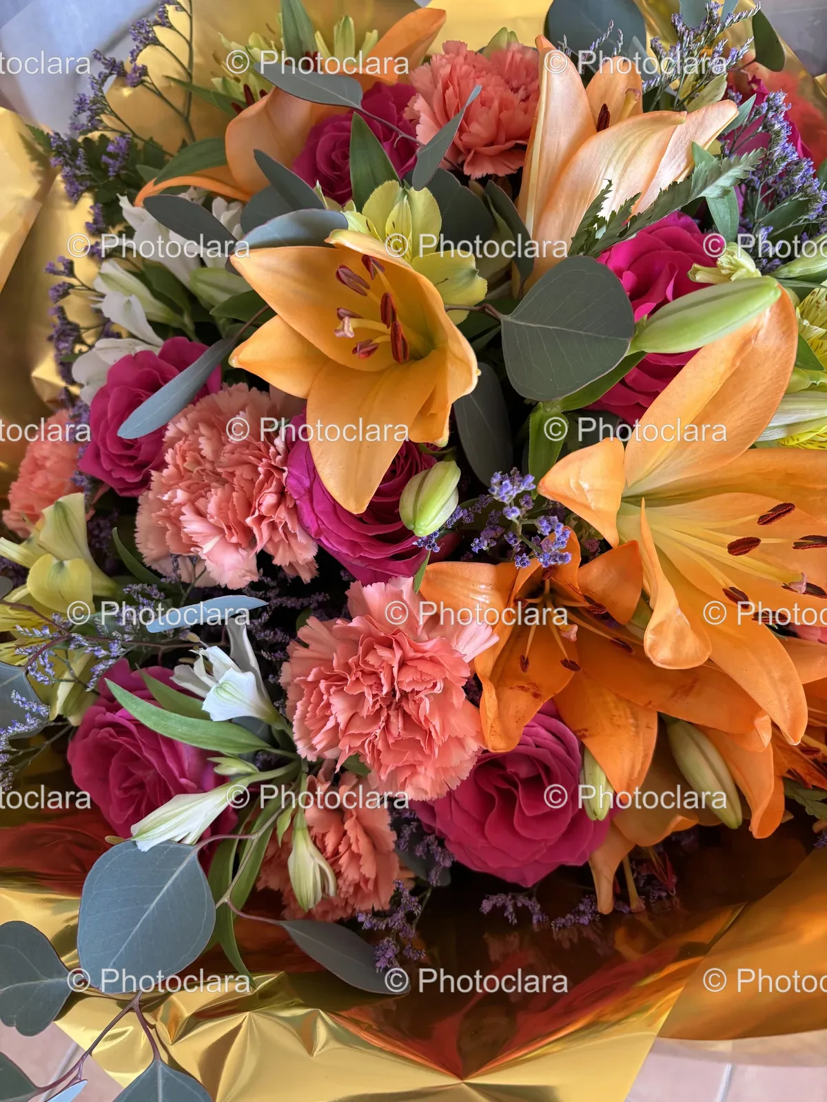Gold-Wrapped-Flower-Bouquet.jpg