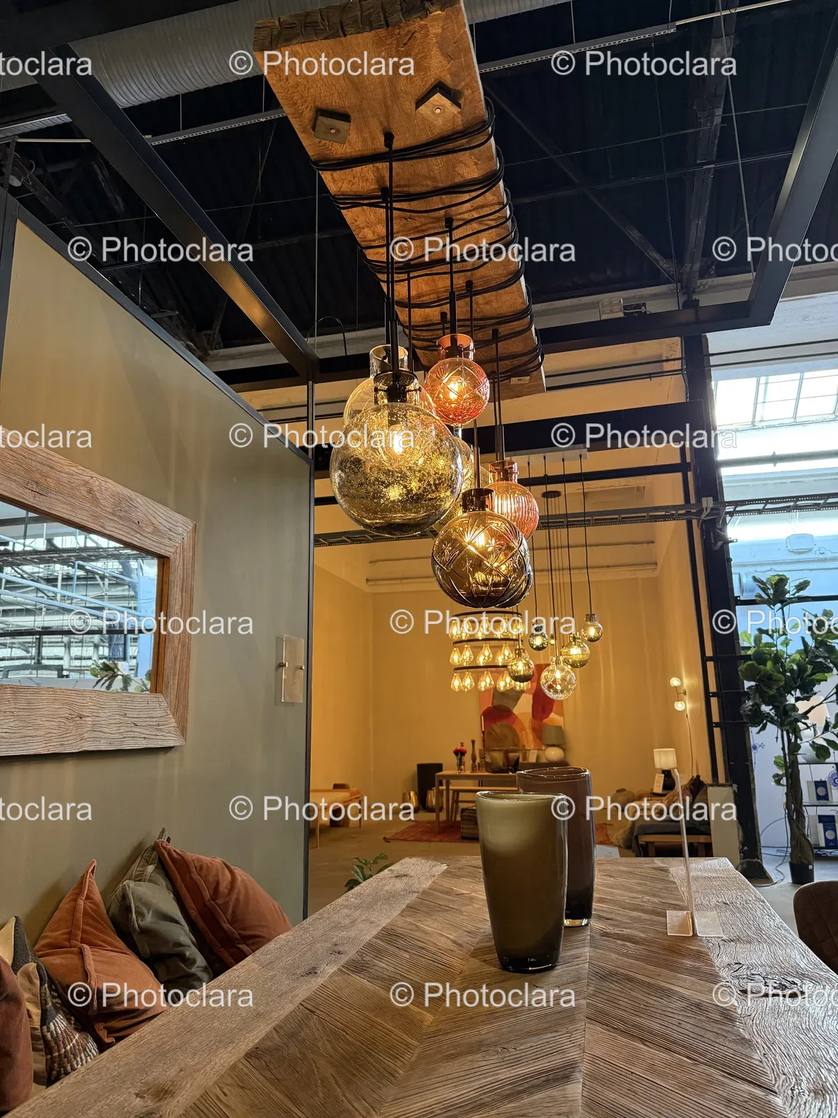 Elegant-Indoor-Dining-Room.jpg