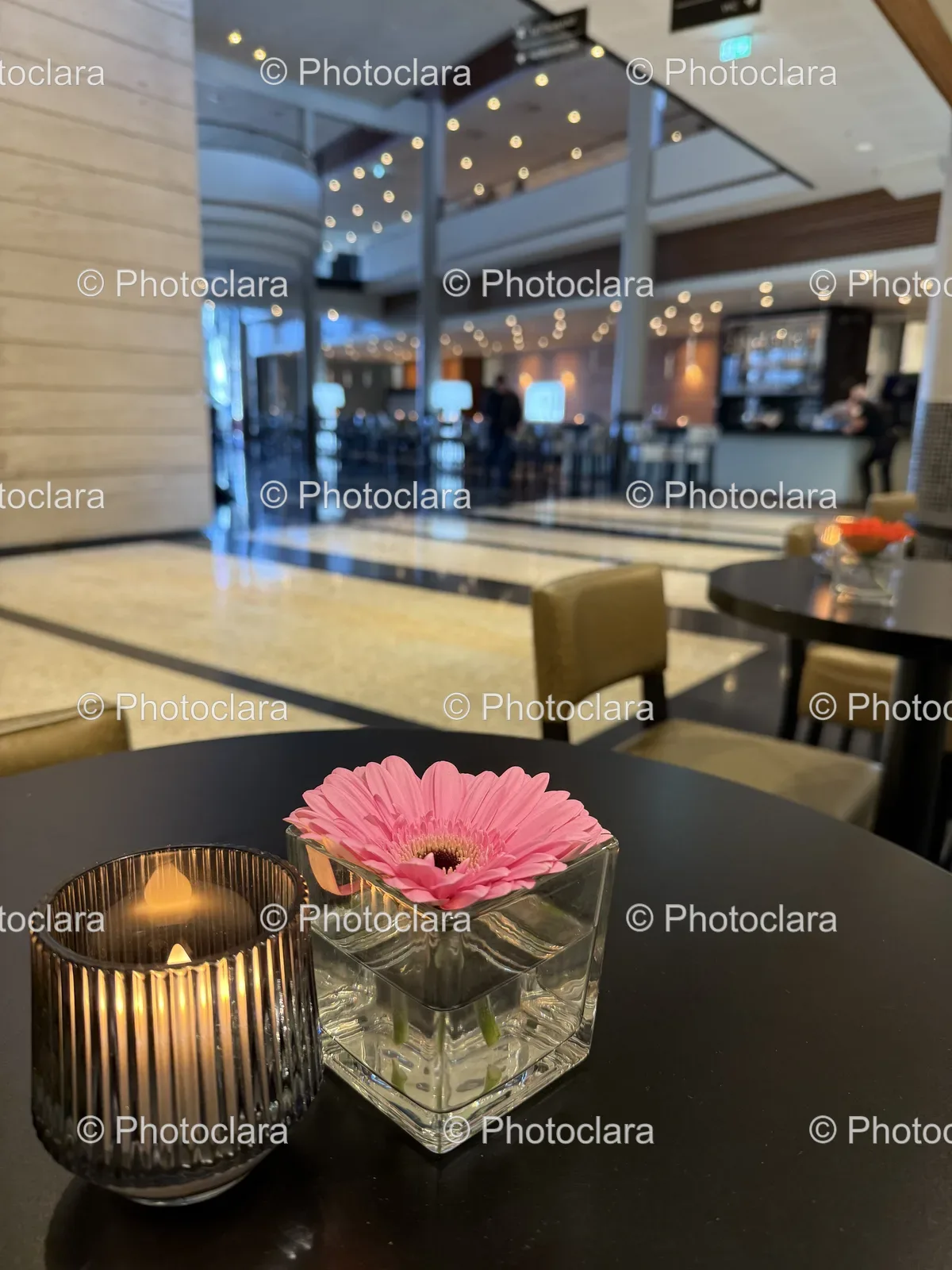 Pink-Flower-Glass-Vase-Restaurant-Table.jpg