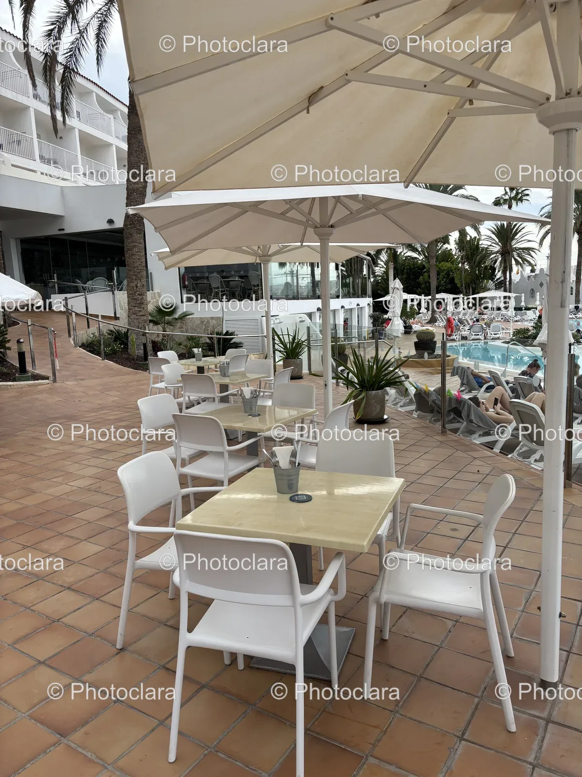 Cozy-Outdoor-Patio-Dining-Setup.jpg