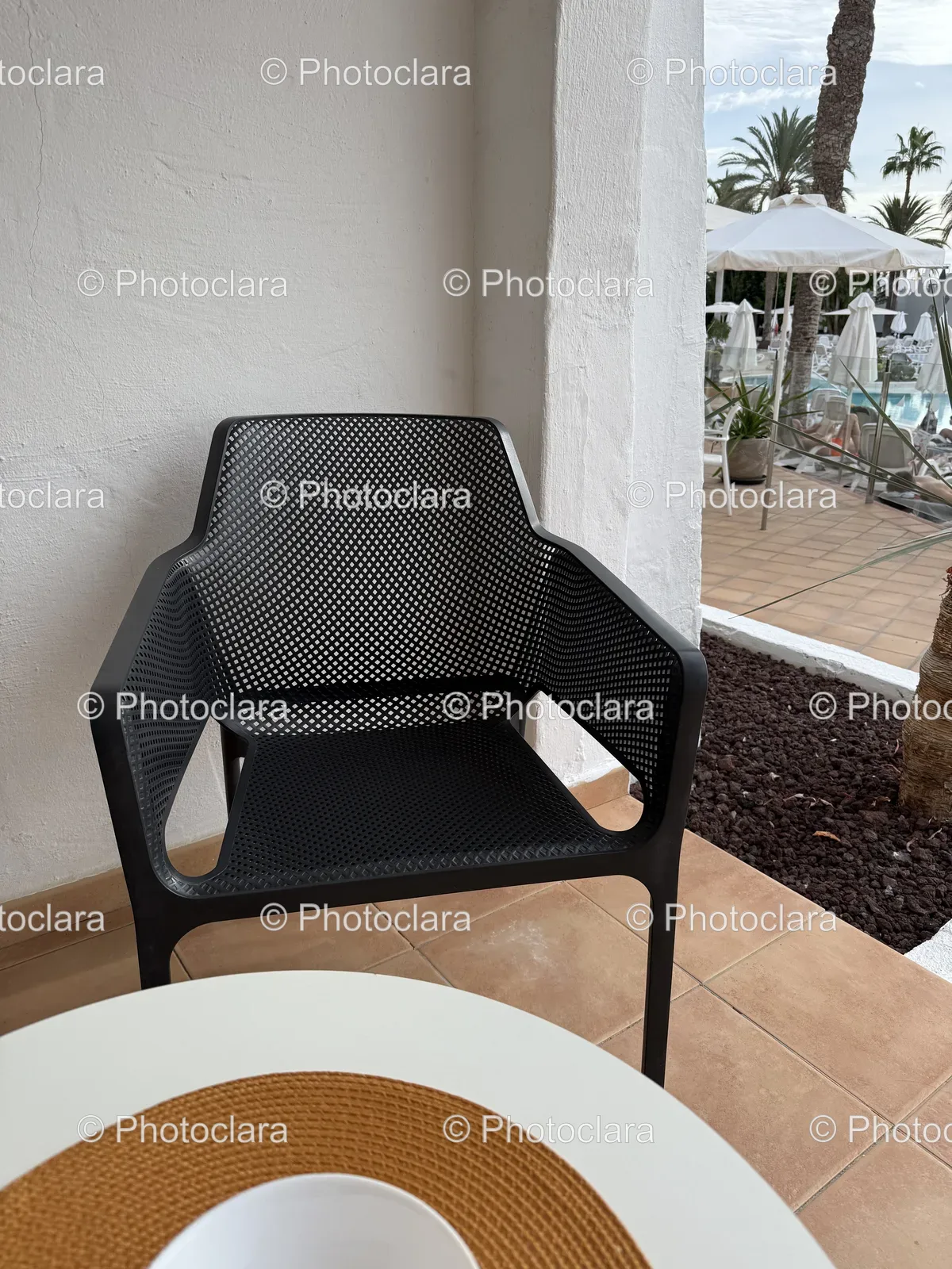 cozy-patio-chair-outdoor-relaxation.jpg