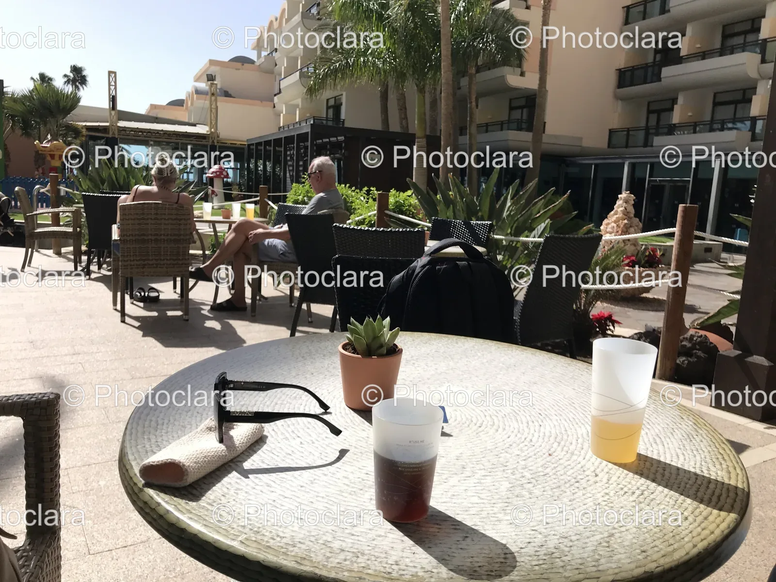 Charming-Outdoor-Seating-with-Drinks.jpg