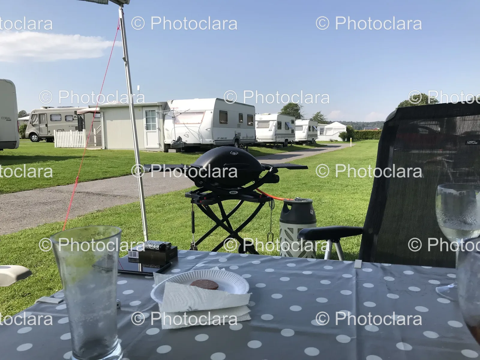 Outdoor-Table-with-Grill-and-Tablecloth.jpg