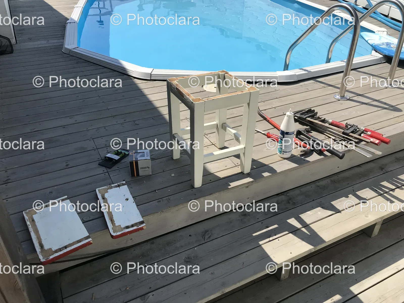 relaxation-by-the-poolside.jpg