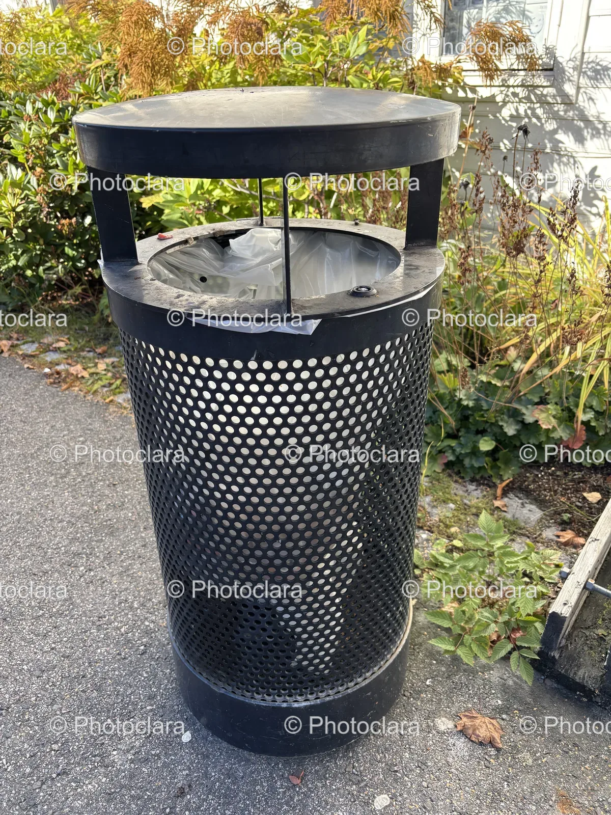 Plastic-Bag-in-Outdoor-Trash-Can.jpg