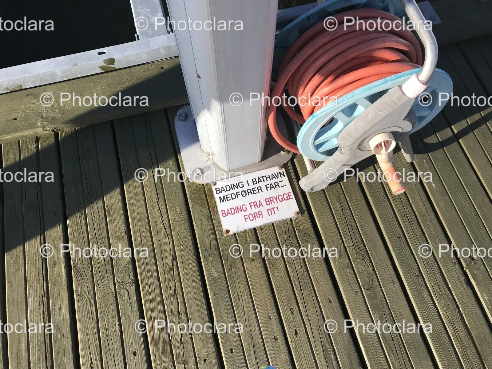 Hose-Reel-on-Deck-Norwegian-Warning-Sign.jpg
