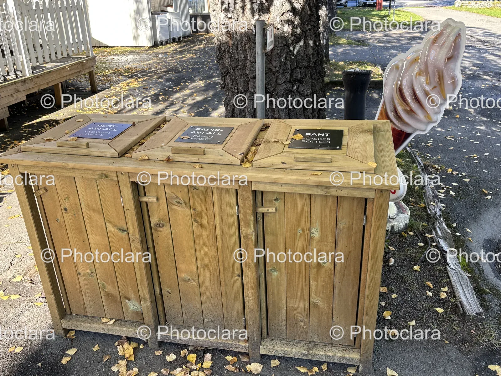 Wooden-Trash-Can-on-Ground.jpg