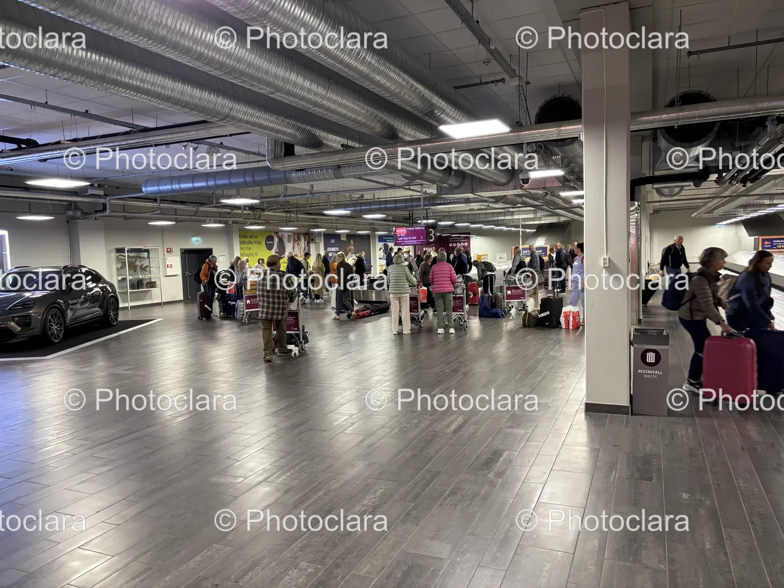 Travelers-in-a-Busy-Airport-Lobby.jpg