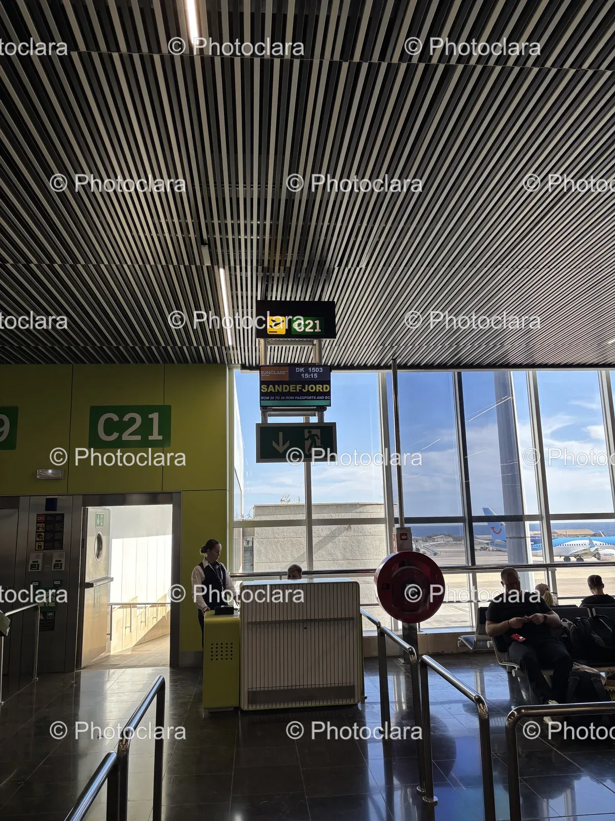 Waiting-Area-in-Airport-Terminal.jpg