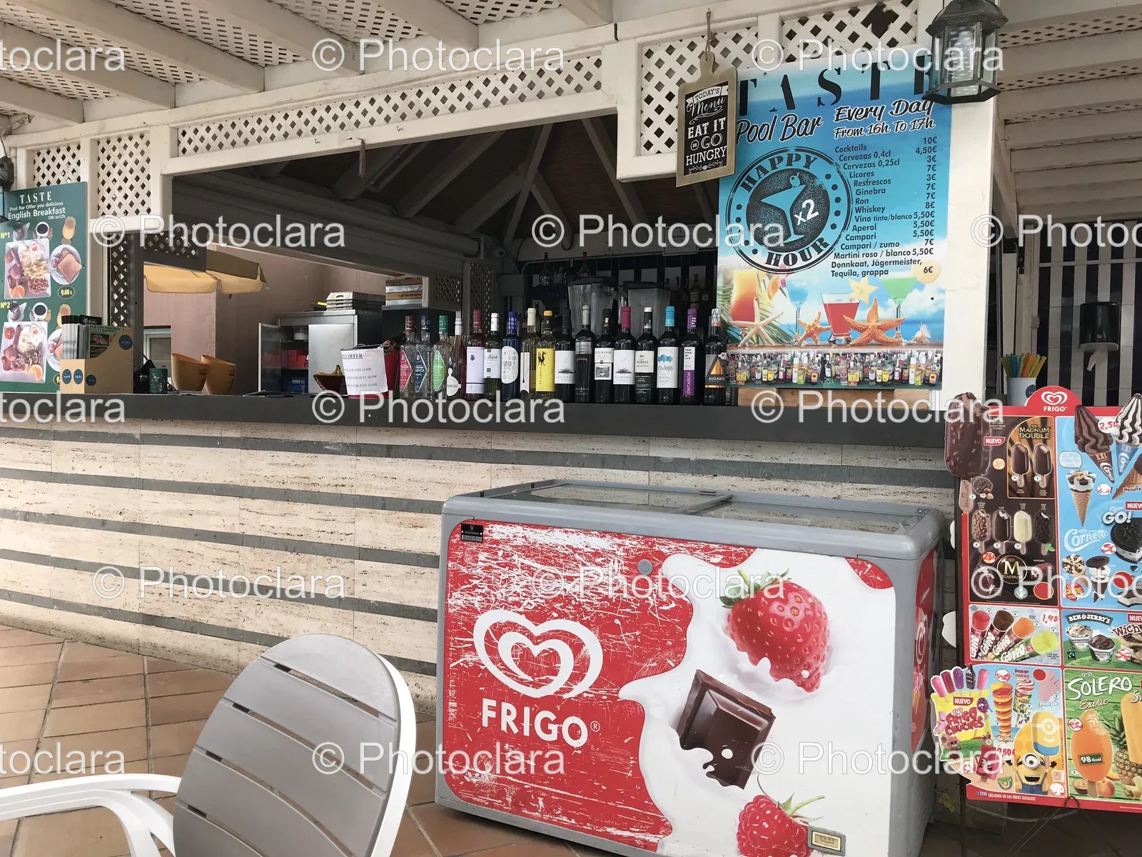 chic-poolside-bar-liquor-cooler-menu-todays-special.jpg