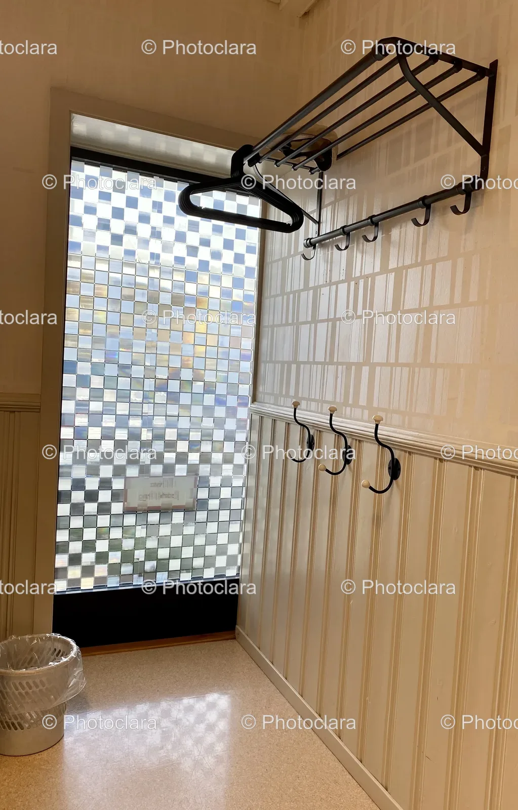 coat-rack-hooks-tiled-bathroom.jpg