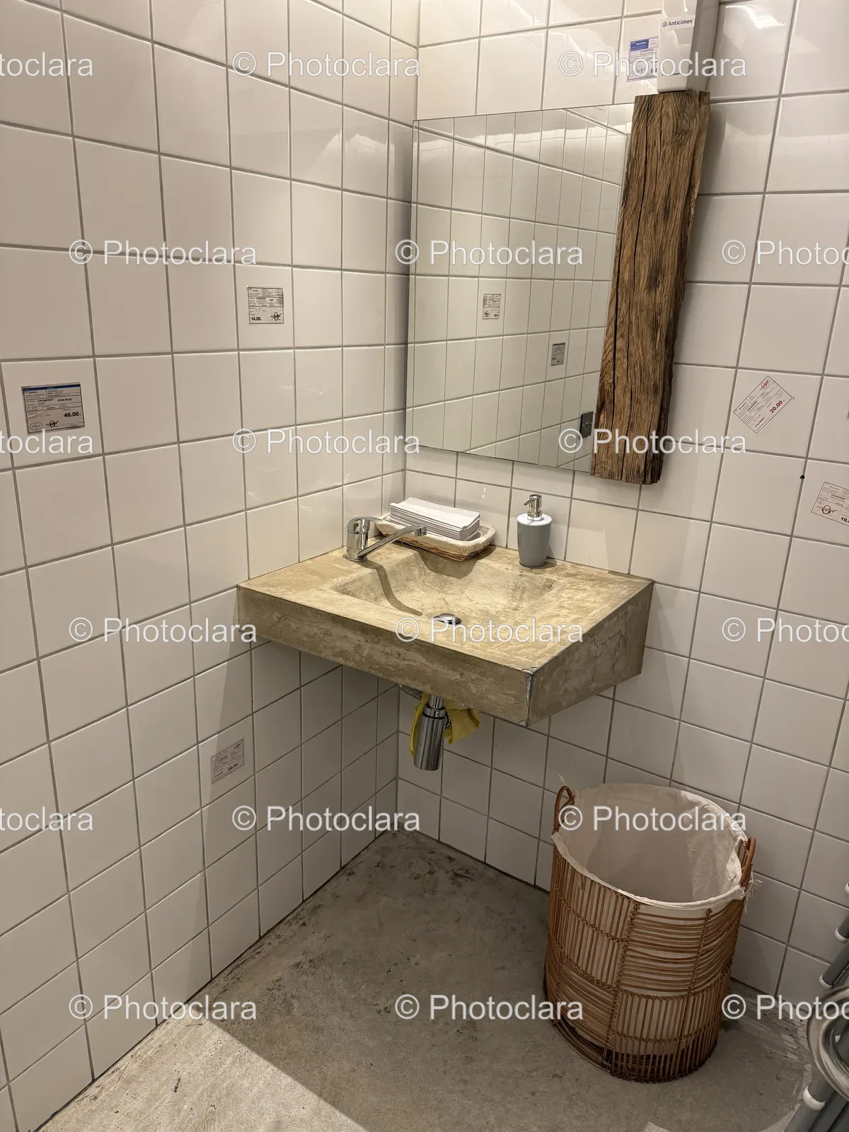 Contemporary-Bathroom-with-Sink-and-Basket.jpg