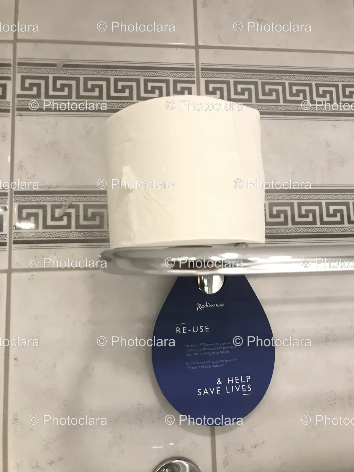 Radisson-BLU-Hotel-Bathroom-Sign.jpg