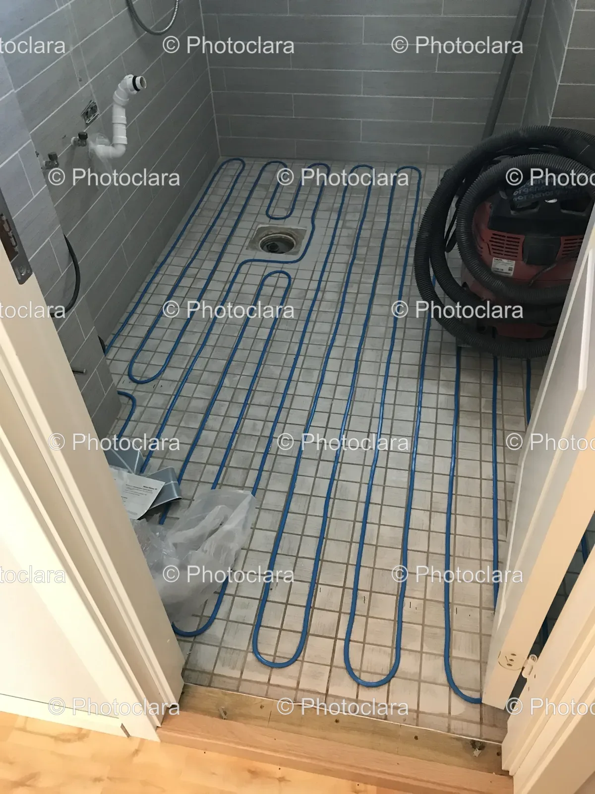 Underfloor-Heating-System-Blue-Tubes.jpg
