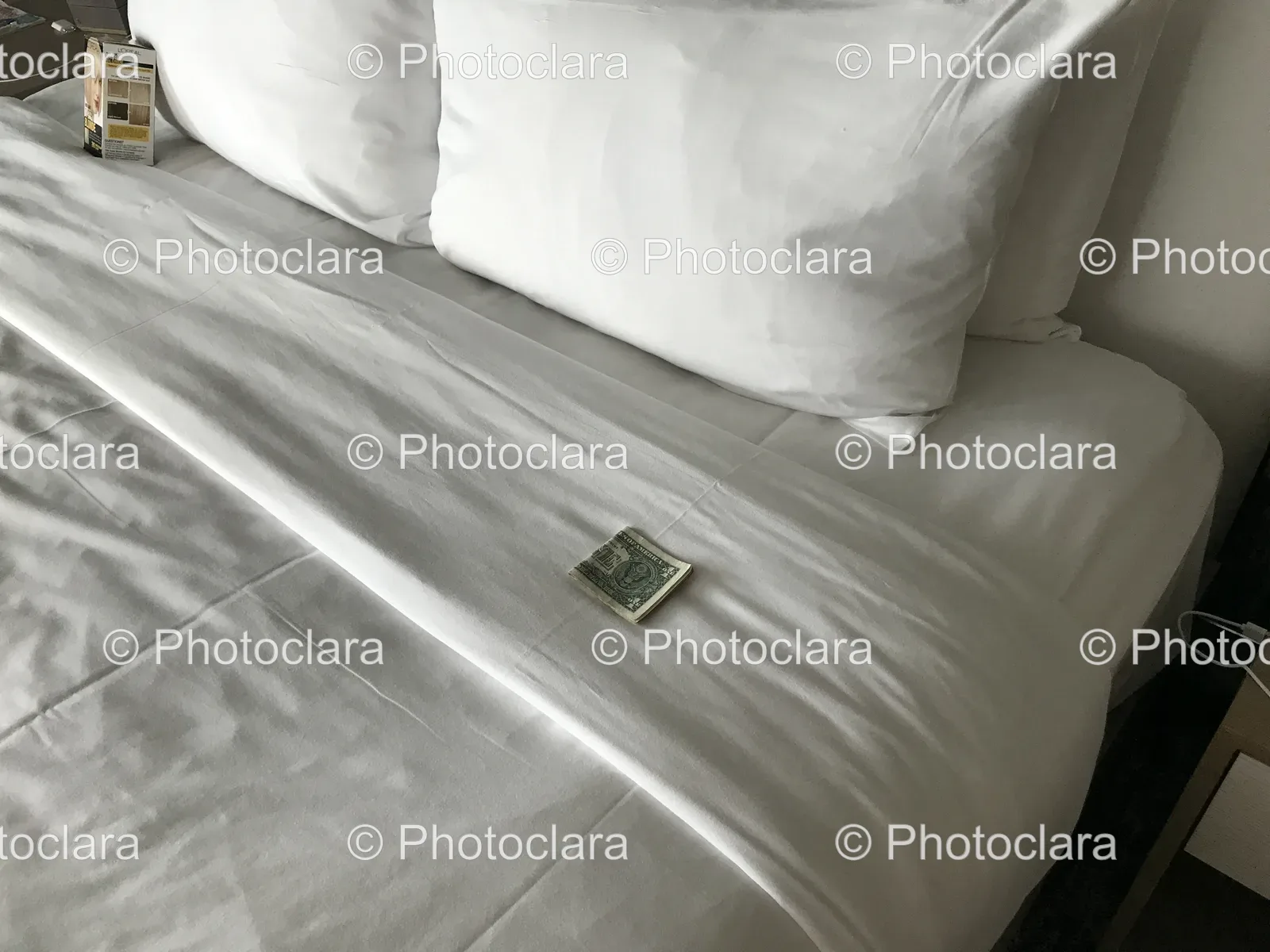 Money-on-a-Bed.jpg