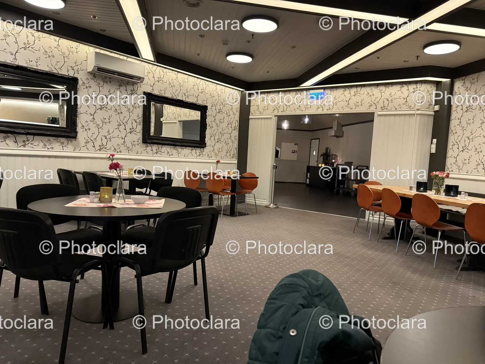 chic-dining-room-ambiance.jpg