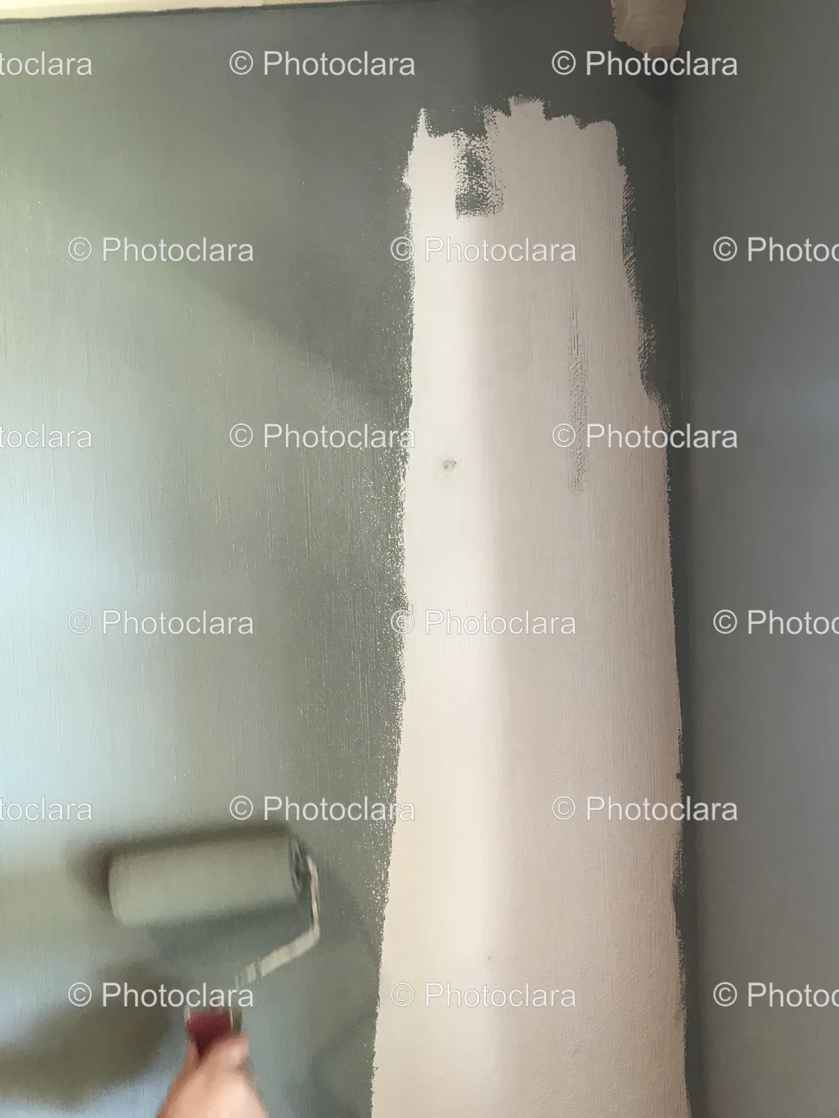 paint-roller-on-a-wall.jpg