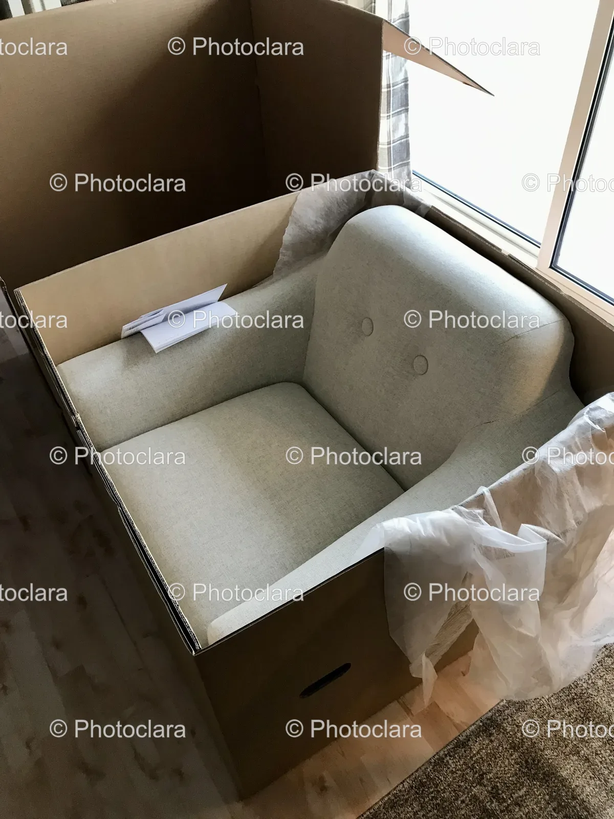 Box-Chair-Cozy-Room.jpg