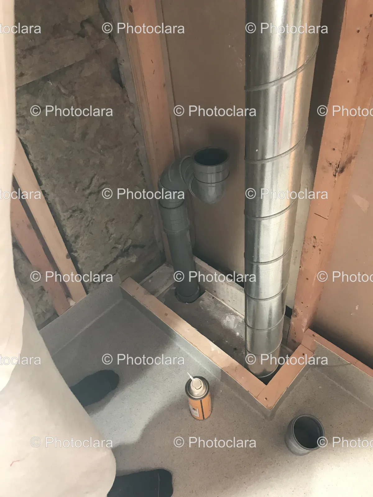 a-pipe-in-a-room.jpg