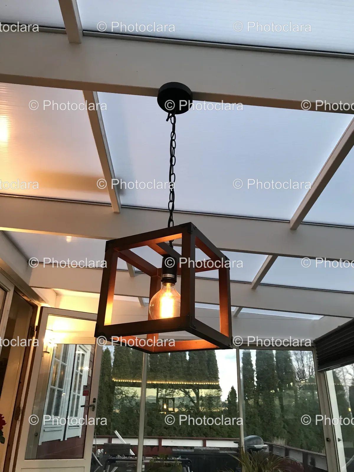ceiling-light-fixture.jpg
