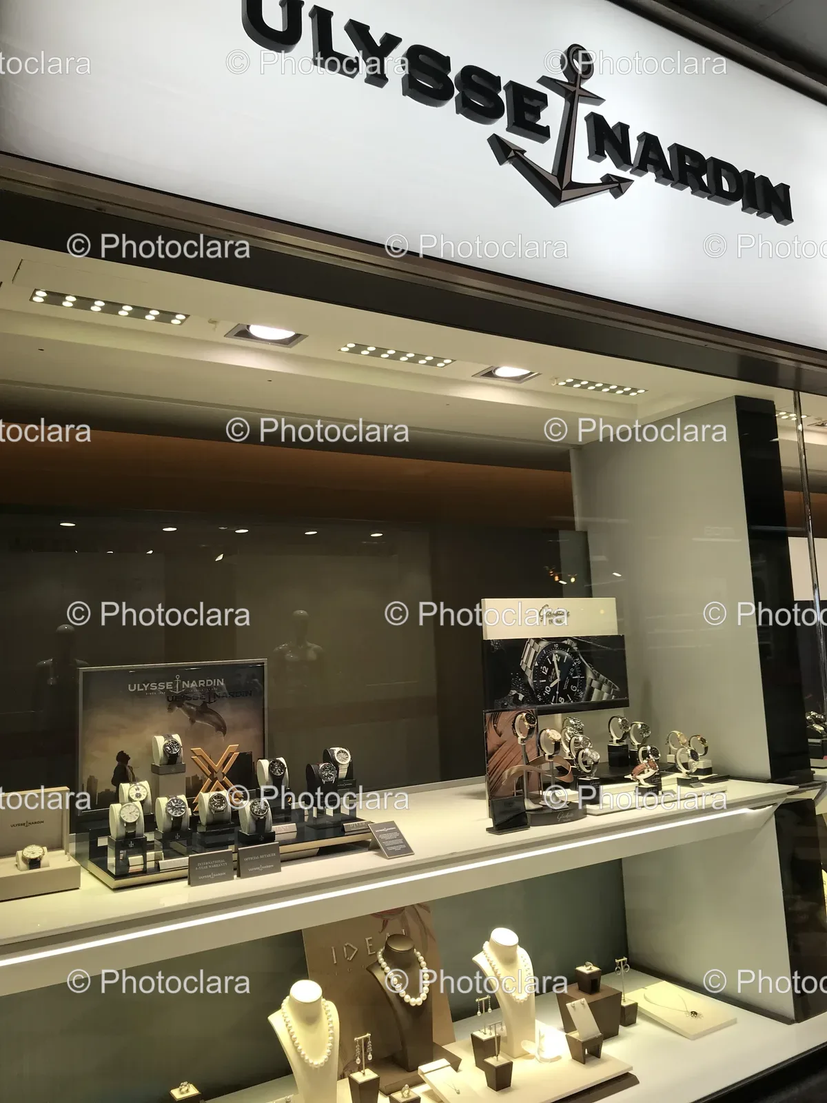 Luxurious-Ulysse-Nardin-Storefront.jpg