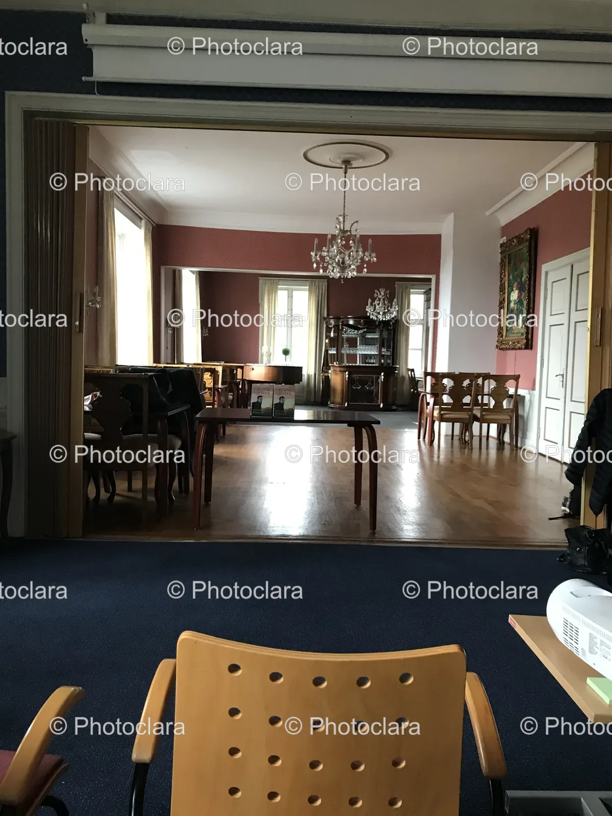 Elegant-Room-With-Grand-Piano-And-Chandelier.jpg