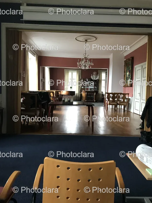 Pianos and Luxury Rooms