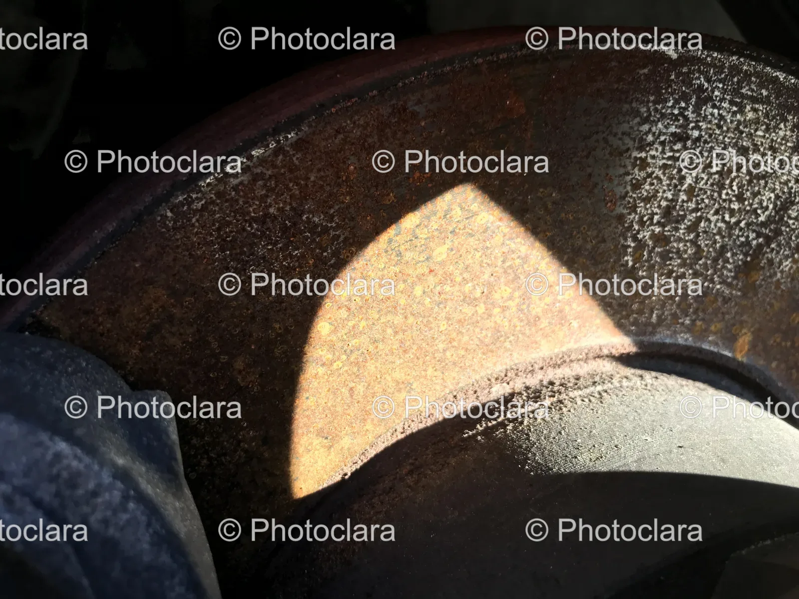 close-up-rusted-wheel.jpg