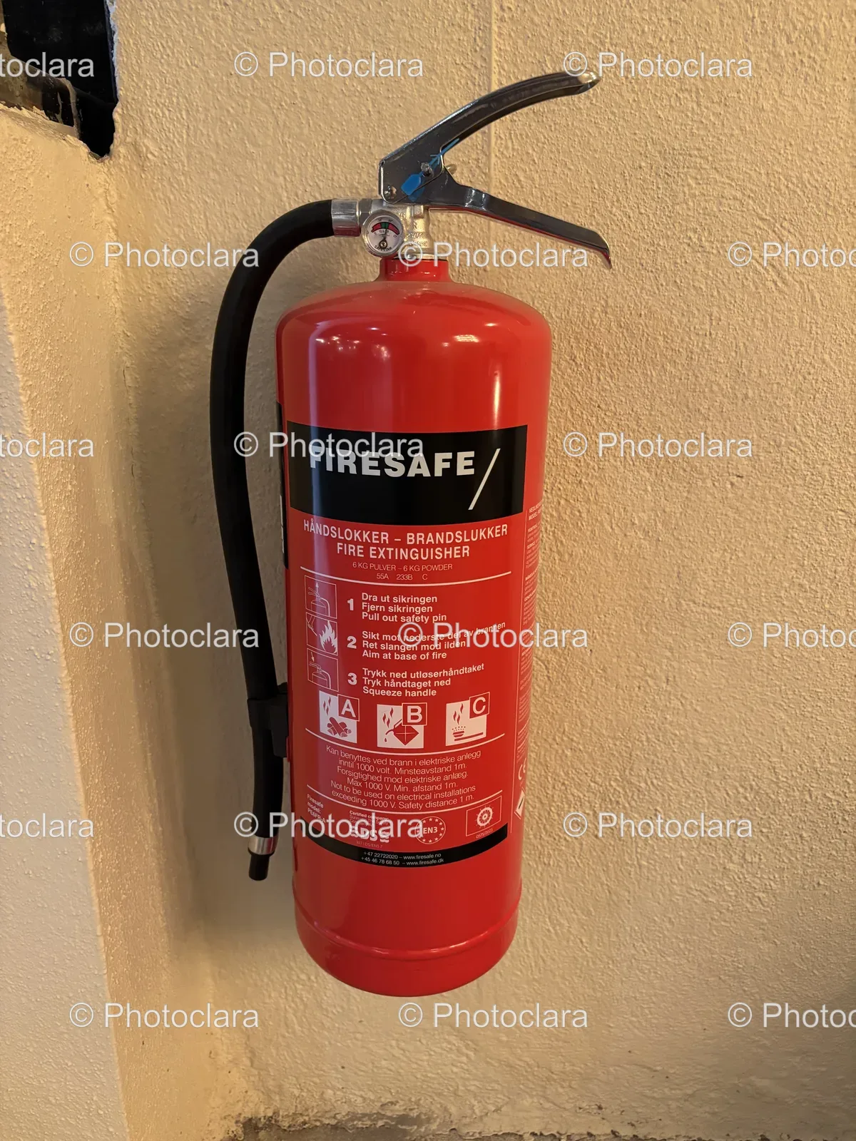 Wall-Mounted-Fire-Extinguisher.jpg