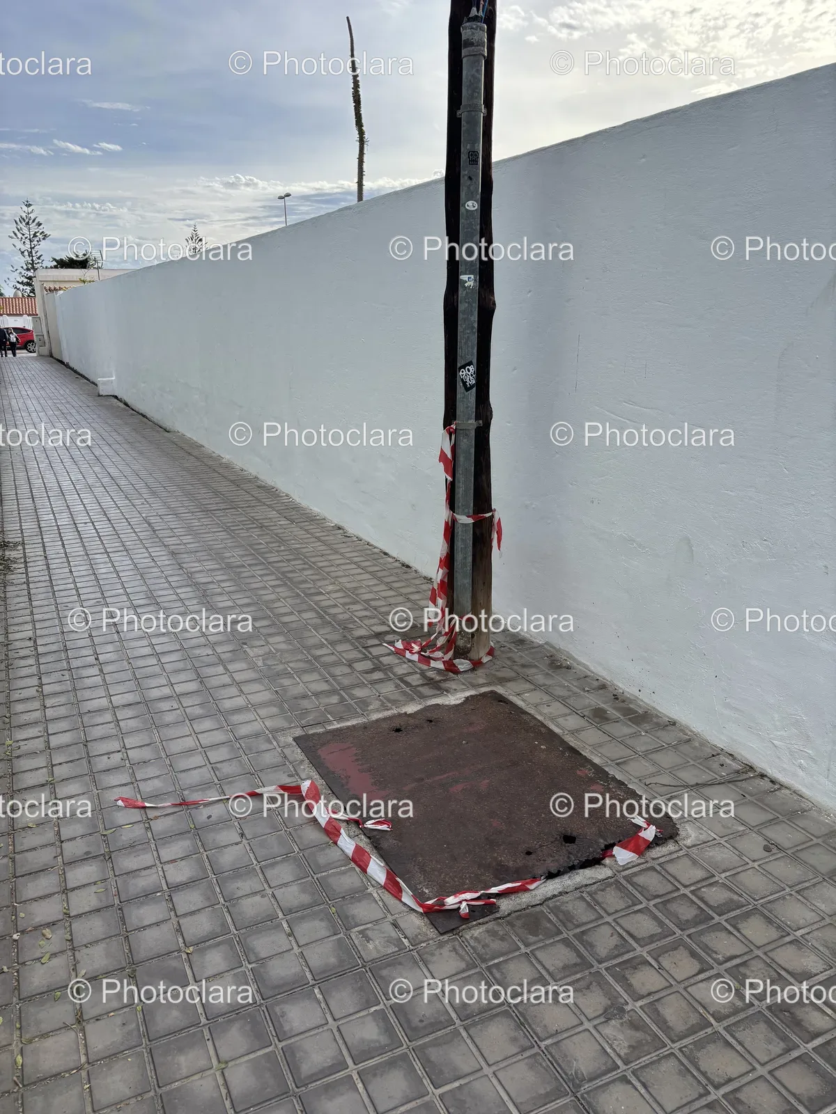 Pole-with-Red-and-White-Tape.jpg