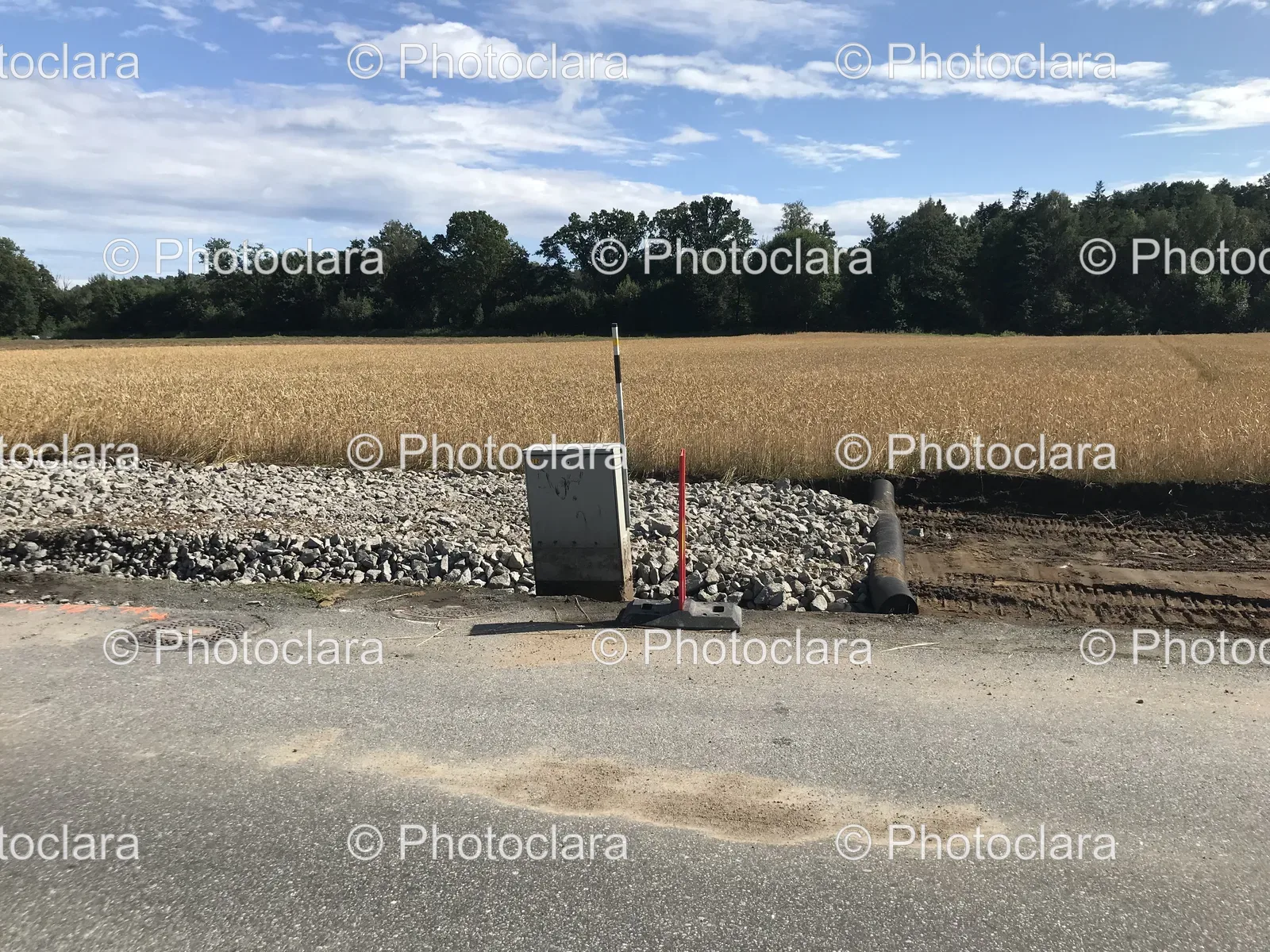Country-Roadside-Box.jpg