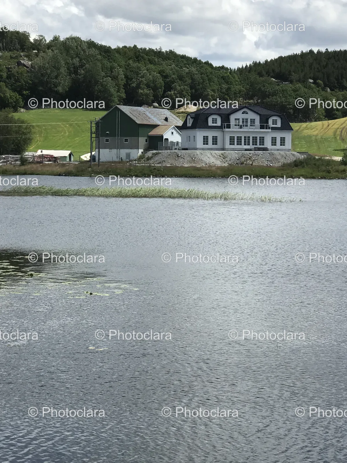 Tranquil-House-by-the-Water.jpg