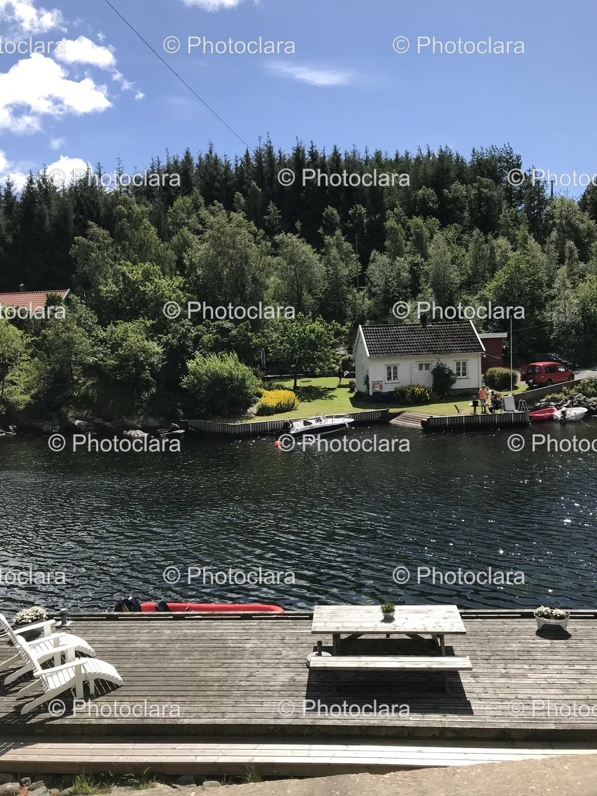 Tranquil-Lake-House.jpg