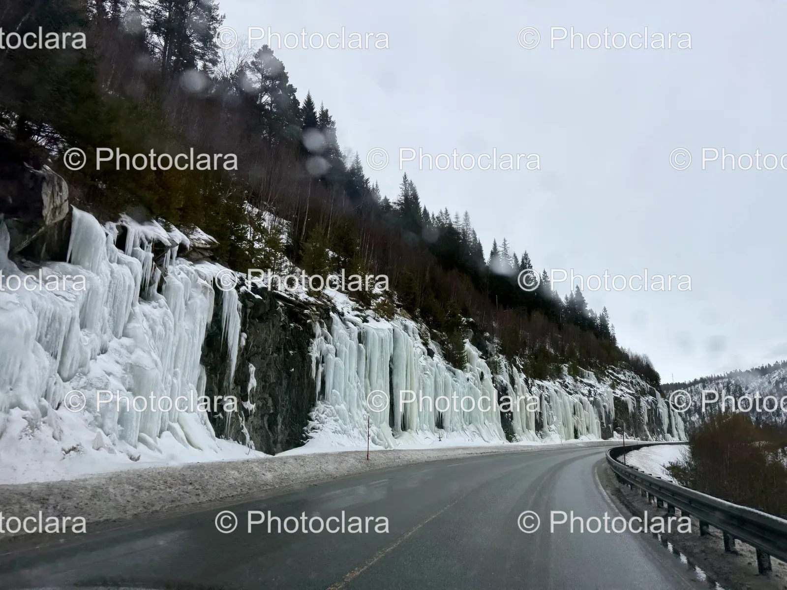 Winter-Road-Alongside-Cliffs.jpg