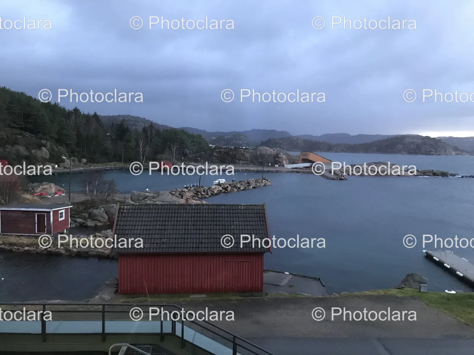 quaint-buildings-by-the-lake.jpg