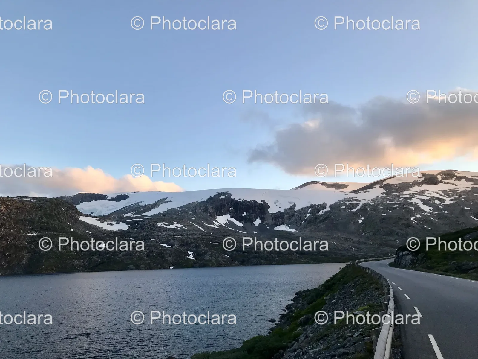 Serene-Roadside-Lake.jpg
