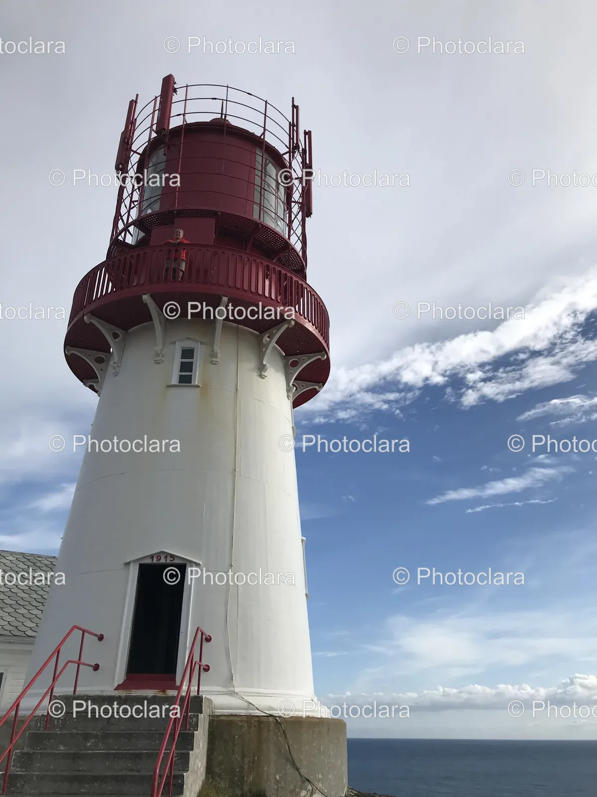 Lighthouse-with-Red-Top.jpg
