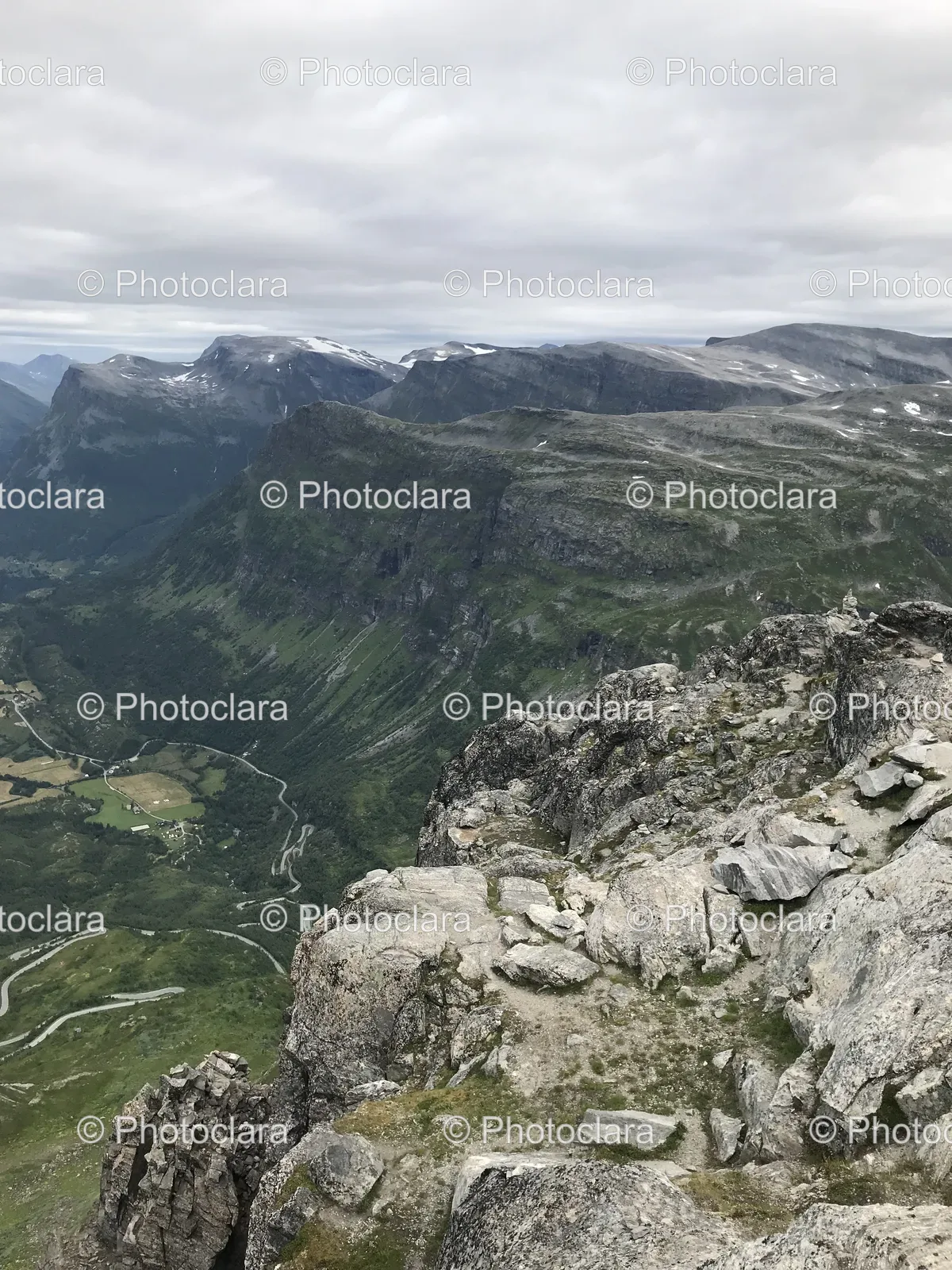 Majestic-Mountain-Range-Valleys-Clouds.jpg