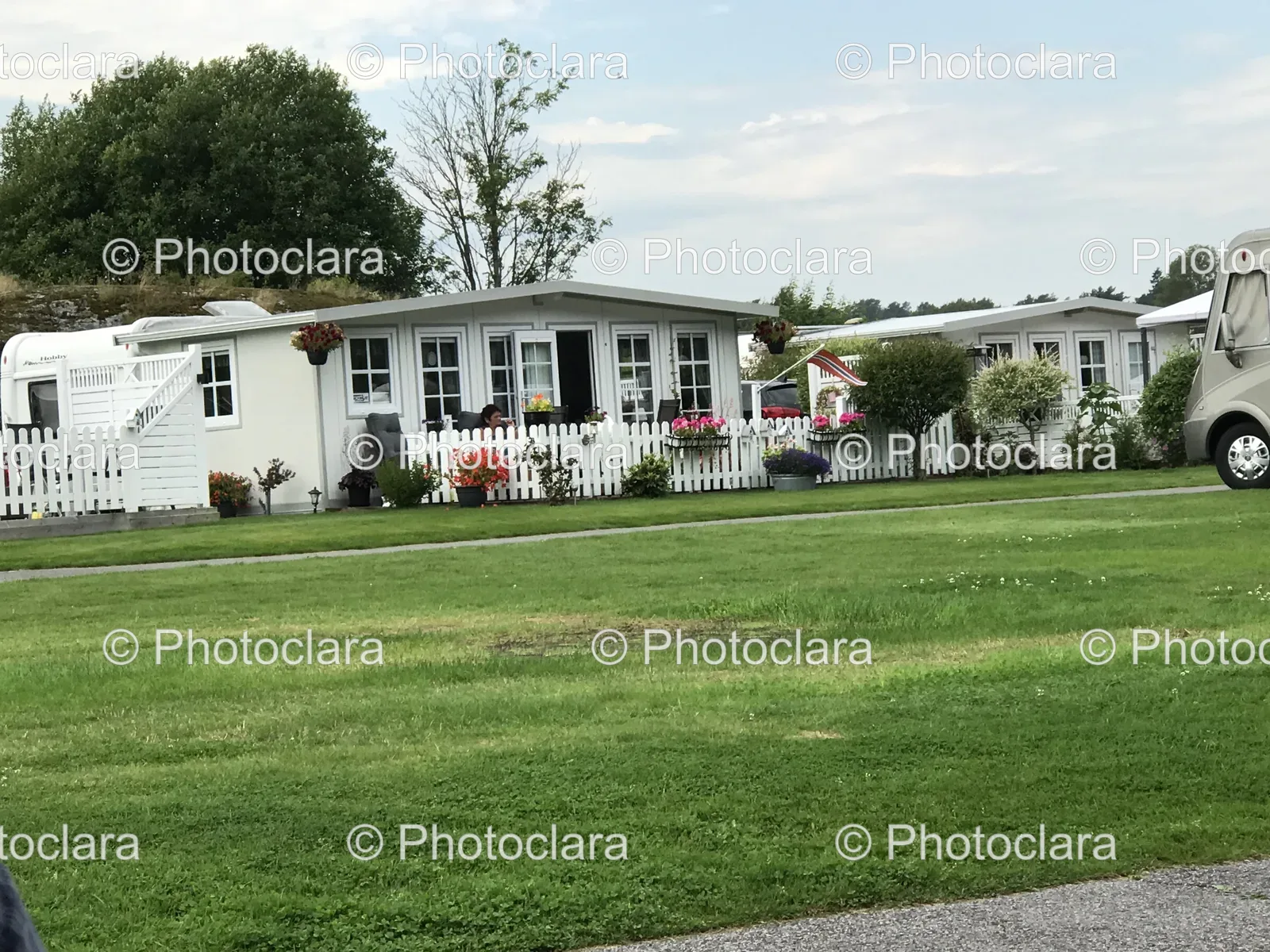 Charming-White-House-with-Picket-Fence.jpg