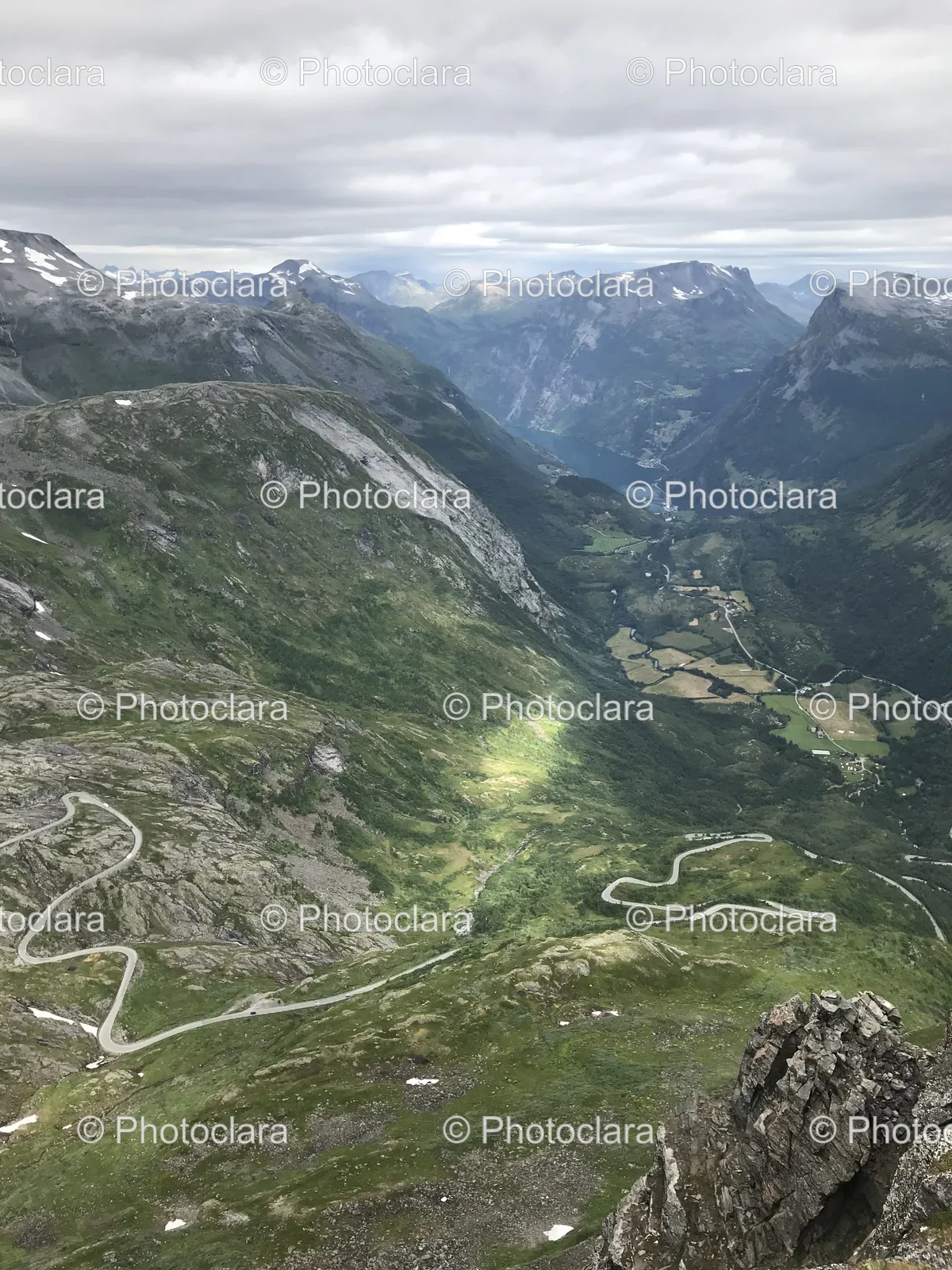 Mountain-Landscape-Winding-Road.jpg