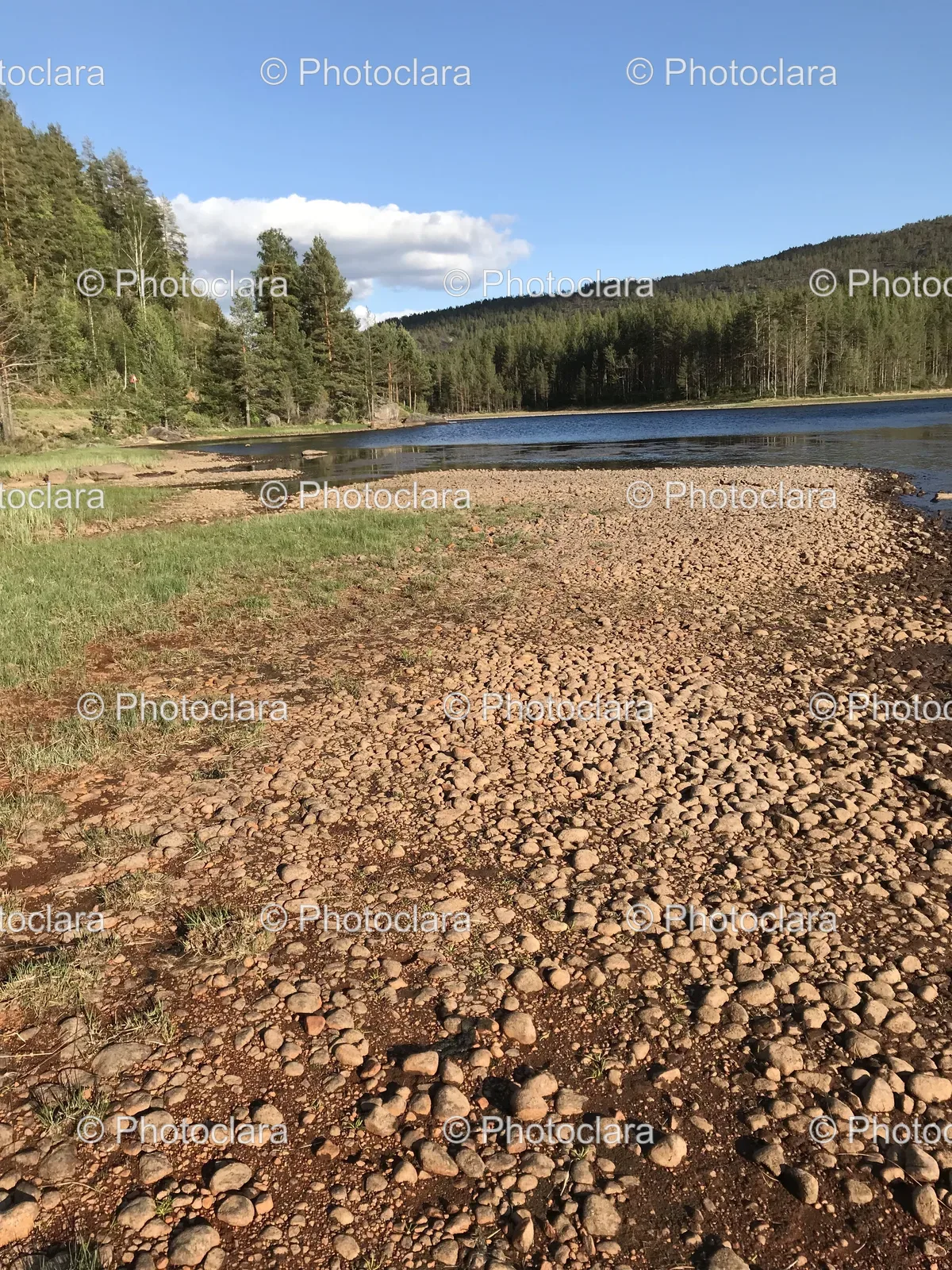 tranquil-rocky-shoreline.jpg