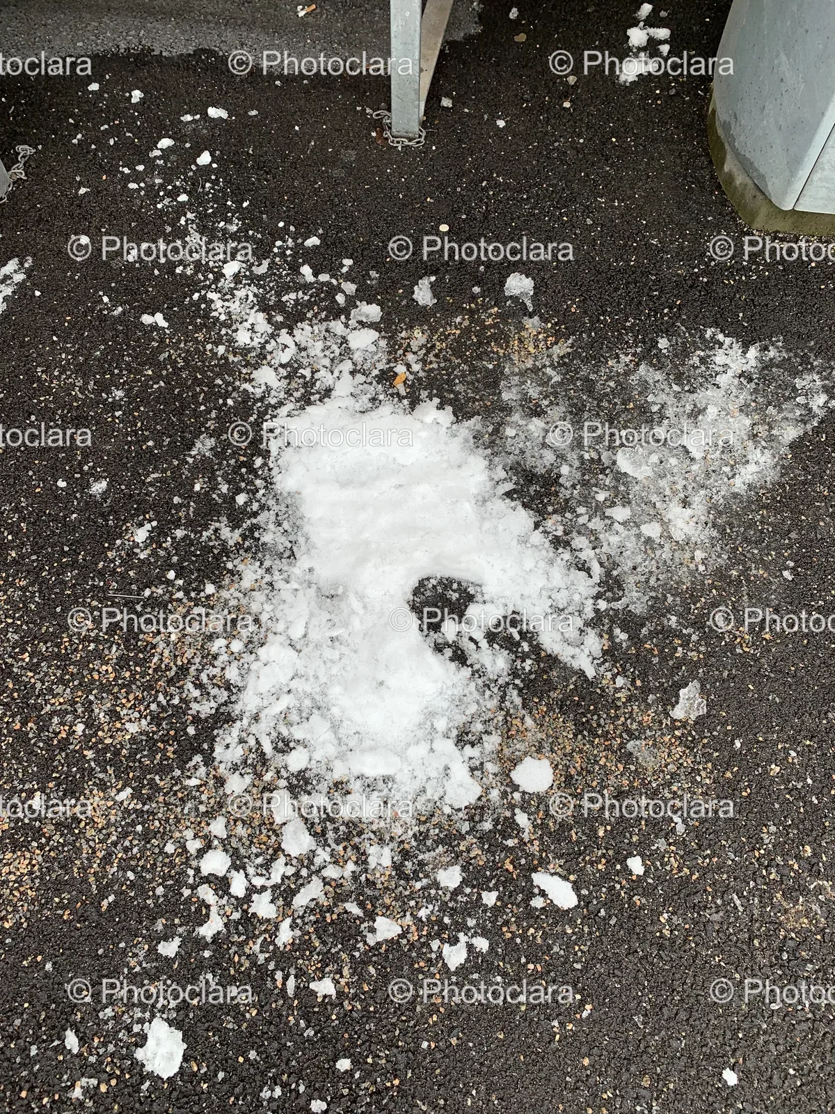 snow-pile-on-the-ground.jpg