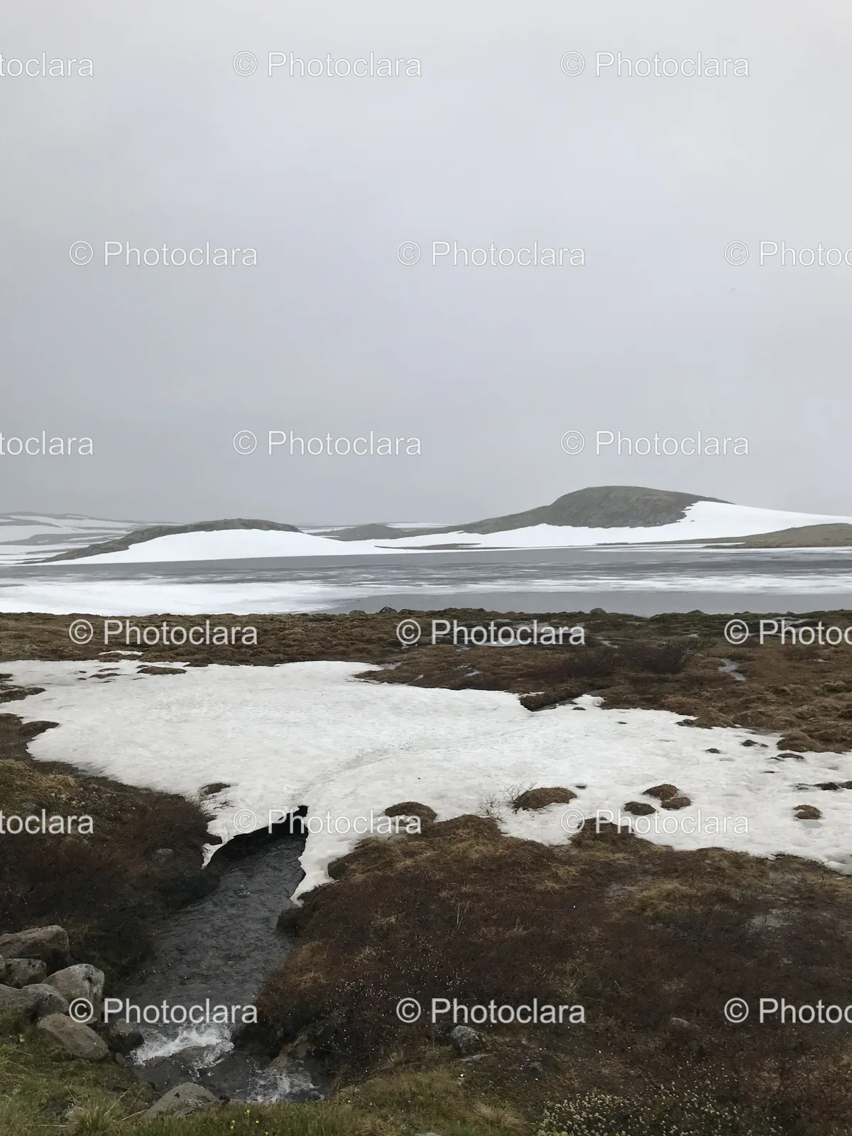 snowy-landscape-river-hills.jpg
